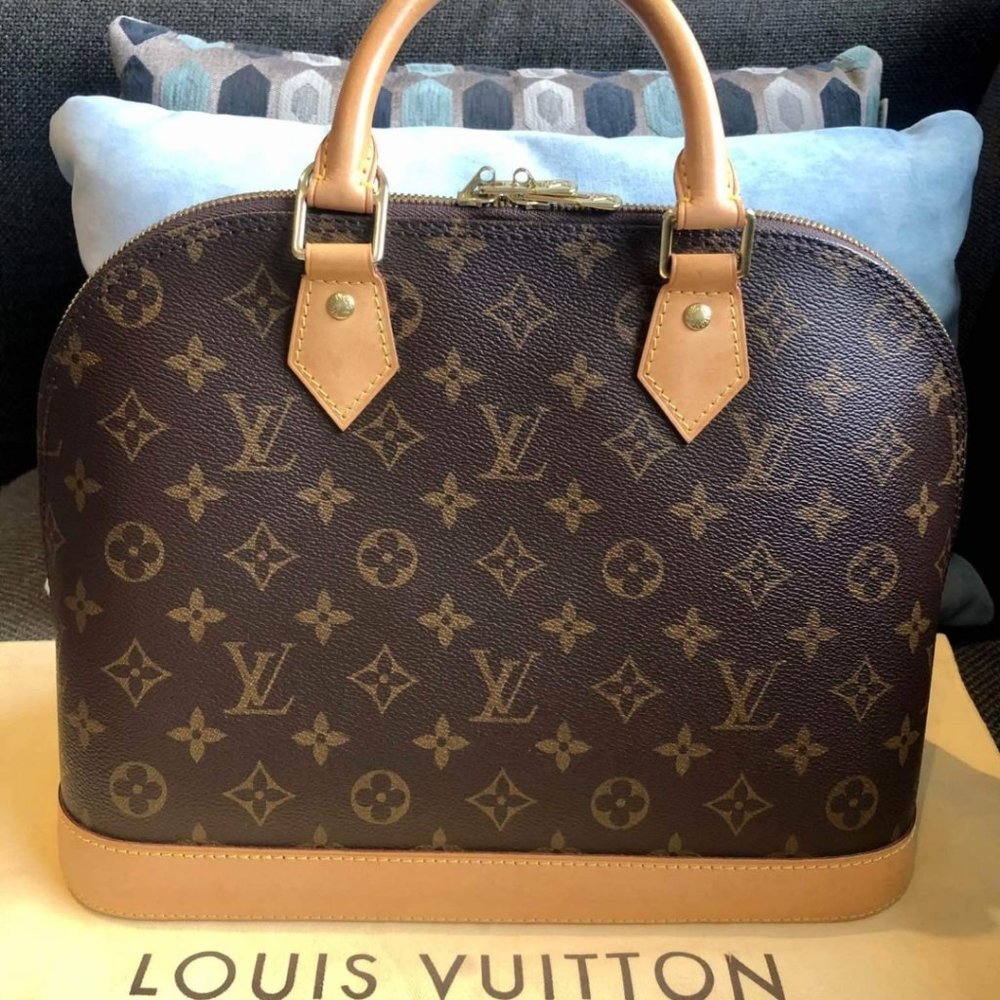 Louis Vuitton Alma Monogram Bag - Picture 3 of 9